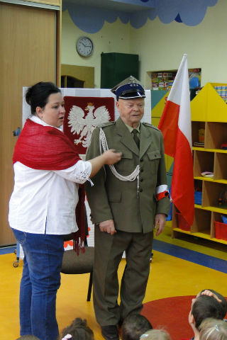 img033.jpg